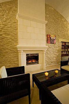 Hotellerie Notre Dame De Lumieres Hotel