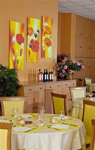 Hotel Hotellerie Notre Dame De Lumieres Goult